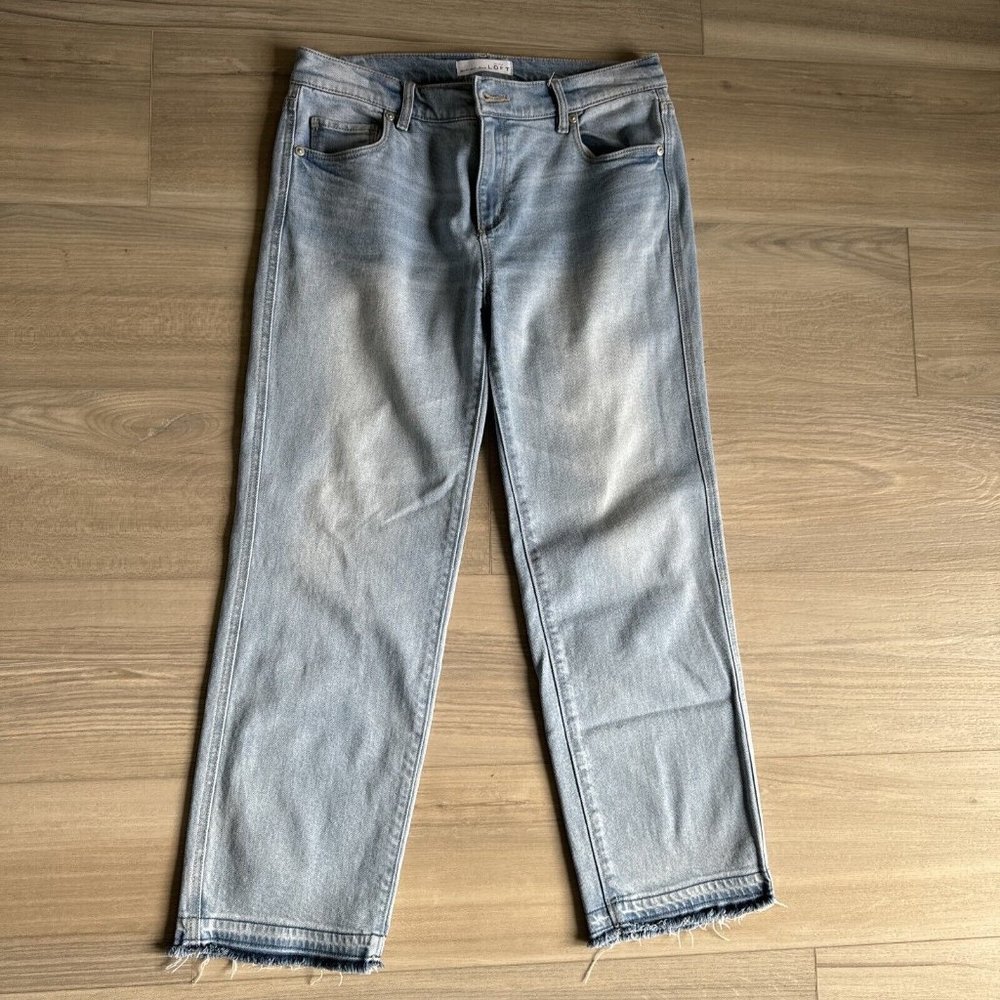 ANN TAYLOR LOFT WOMEN'S LIGHT WASH DISTRESSED STRAIGHT CROP BLUE JEANS SIZE 26/2